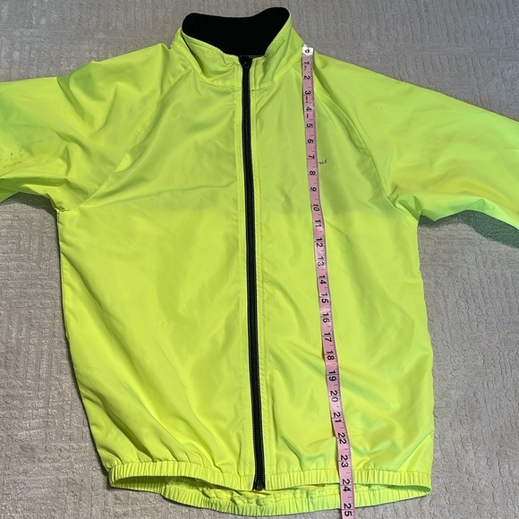 Hind Cycling wind jacket / lightweight windbreaker visible neon yellow M’s Small - Picture 5 of 12